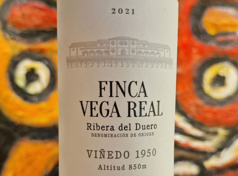 Conoce las exquisitas etiquetas de Bodegas y Viñedos Vega Real