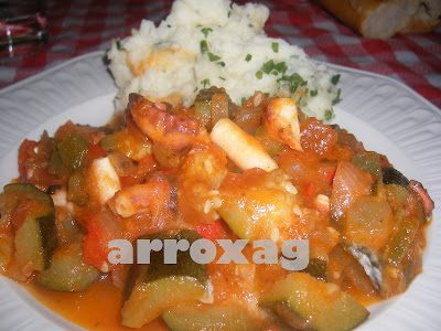 Delicioso pulpo al vino blanco con tomate y pimientos: una receta irresistible para sorprender en la cocina