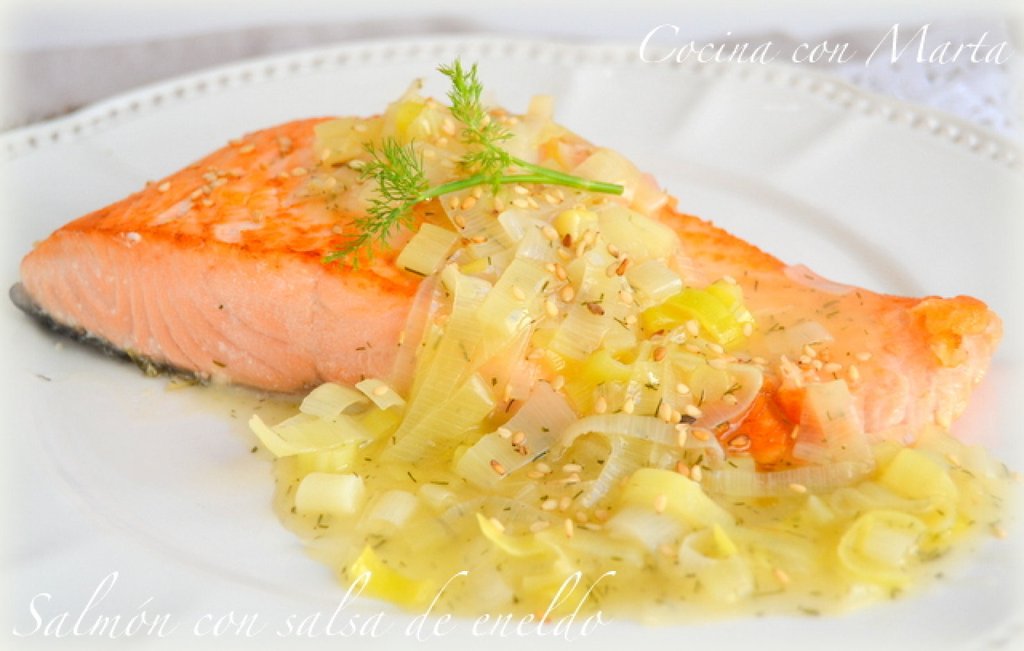 Salmón a la perfección con vino blanco y eneldo