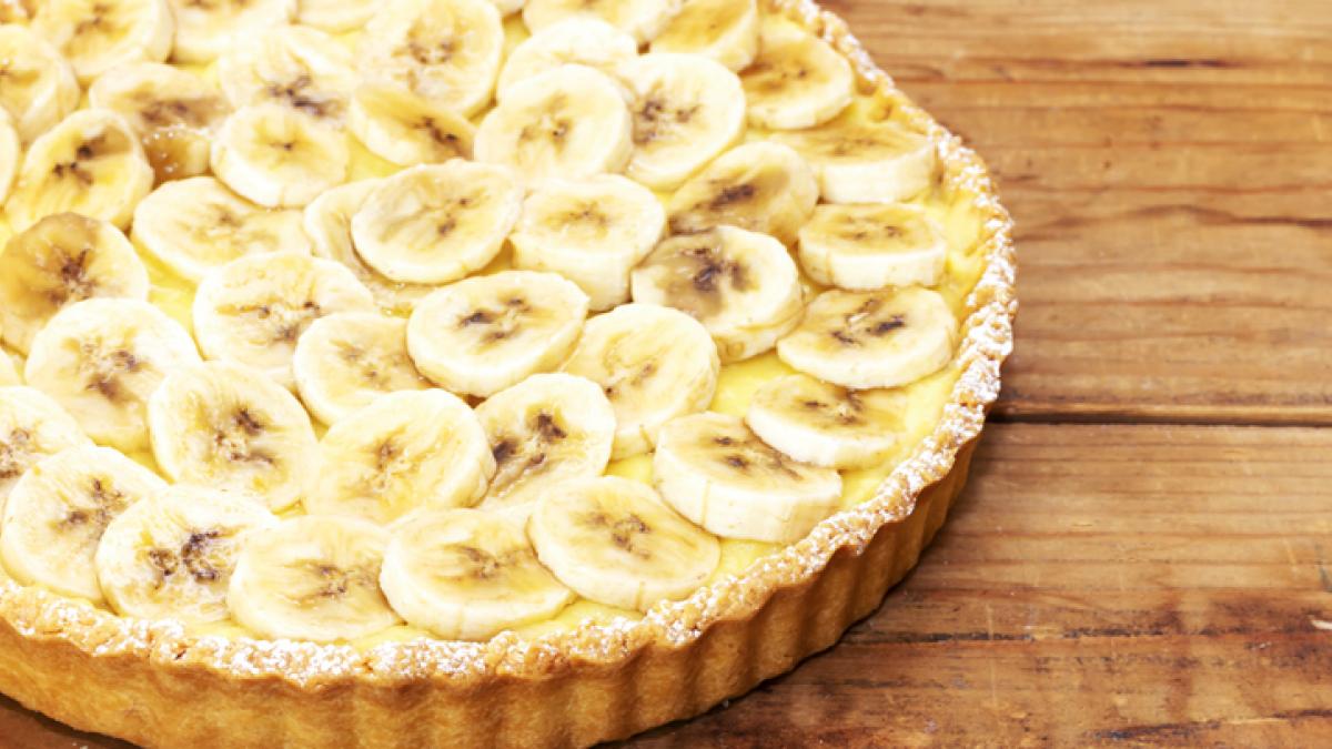 Tarta de plátano: receta con vino blanco y crema de vainilla